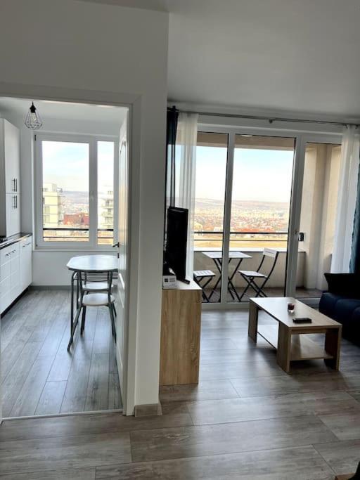 Cityscape Corner Apartment Клуж-Напока Екстериор снимка