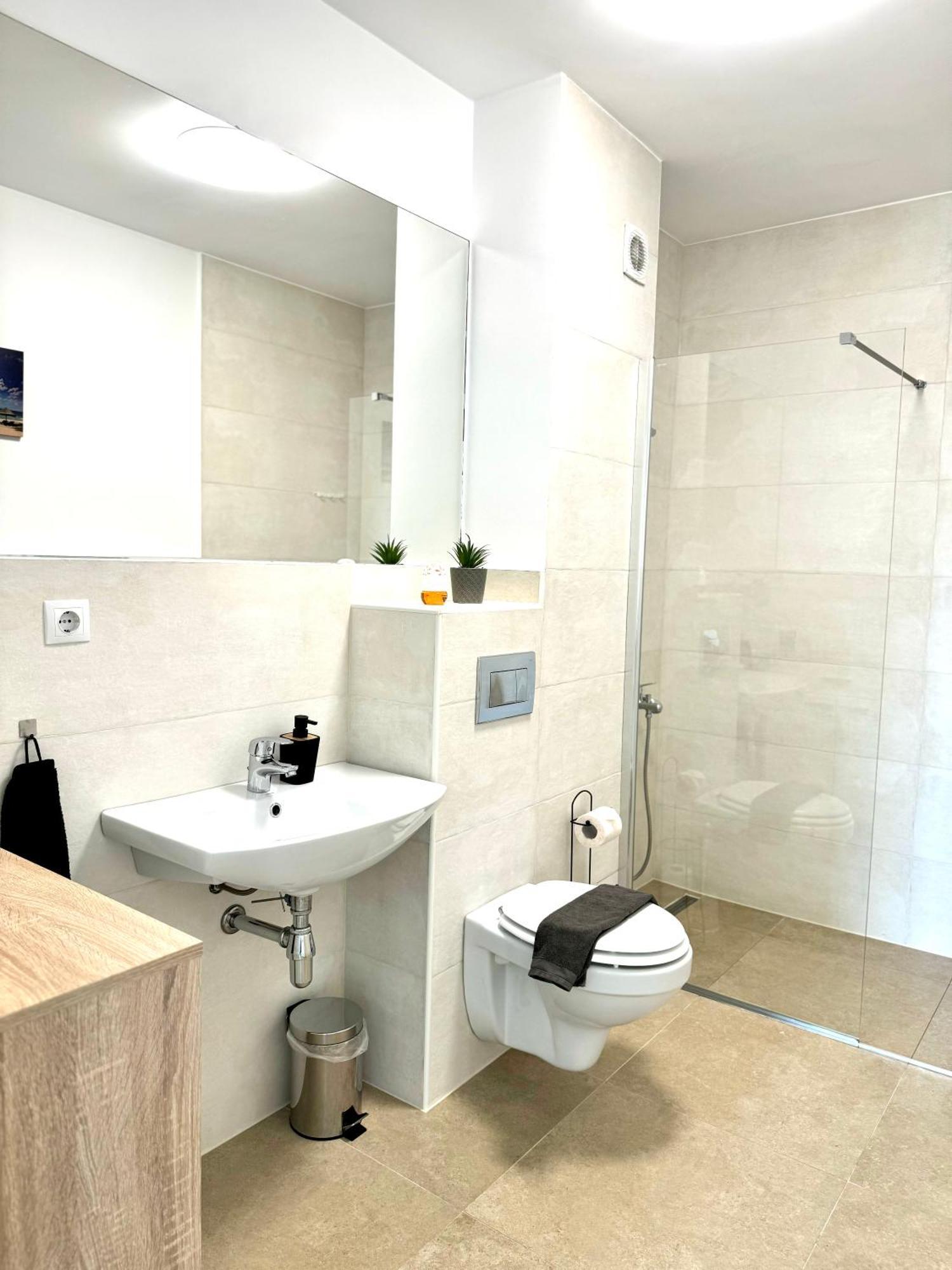 Cityscape Corner Apartment Клуж-Напока Екстериор снимка